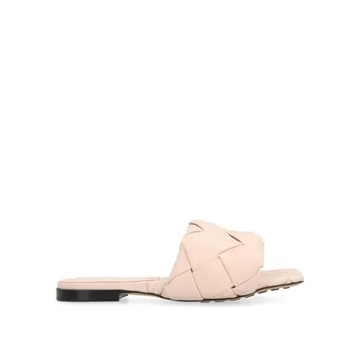 Bottega Veneta ピンクのサンダル Lido Leather Flat Sandals
